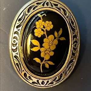 COPY - Gold and black scarf clip